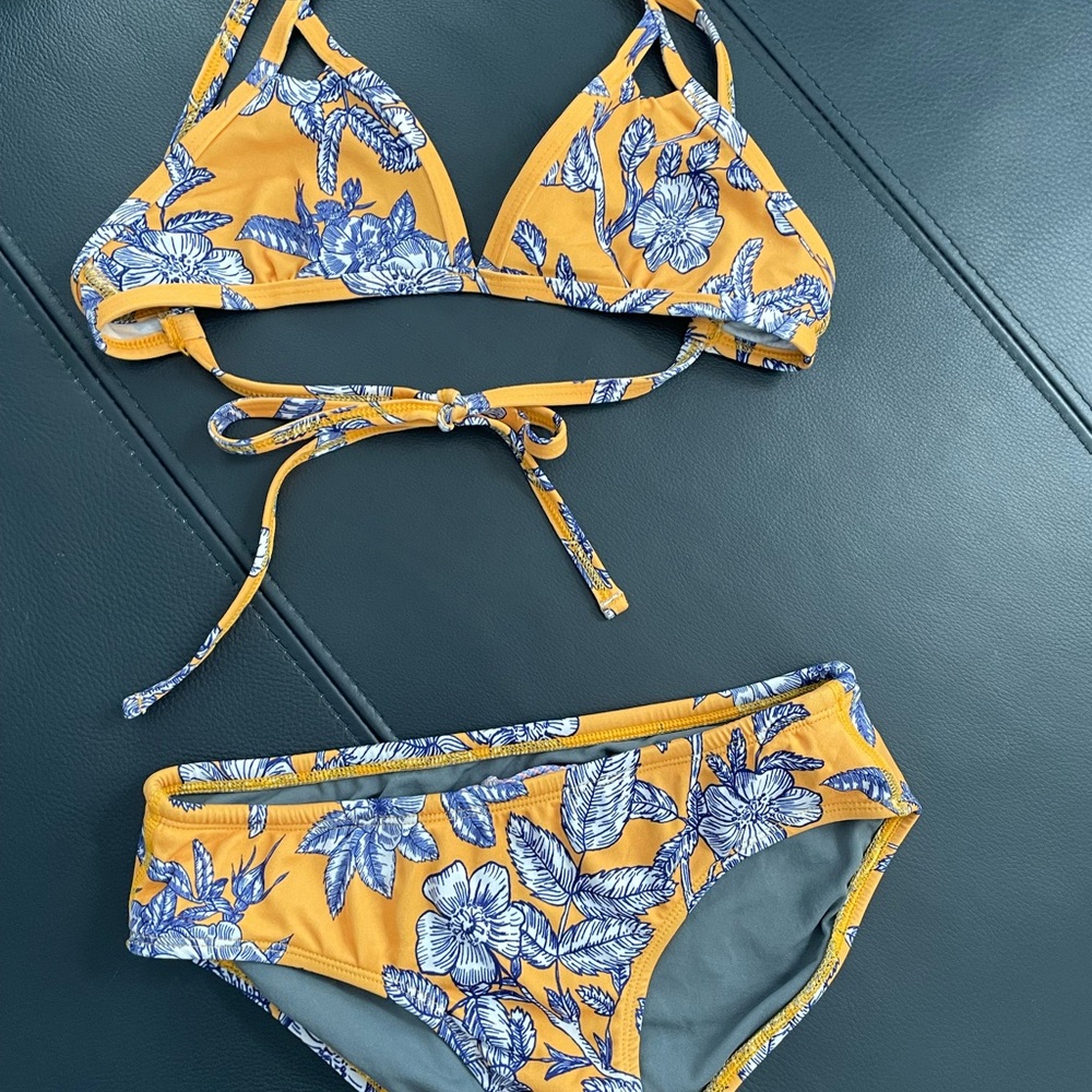 Jolyn Andy Bikini Top And Bottom Womens Size Small